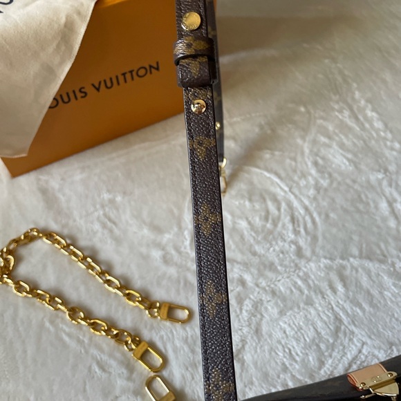 Louis Vuitton East West Pochette Metis - Picture 12 of 13